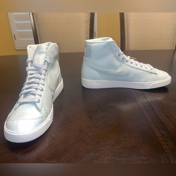 New Nike Blazer Mid 77 Barely Silver Sneaker Shoes - Picture 7 of 12